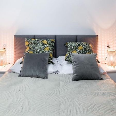 Charming Apartment In Calm And Central Area Krasków Εξωτερικό φωτογραφία