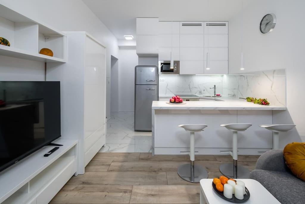 Charming Apartment In Calm And Central Area Krasków Εξωτερικό φωτογραφία