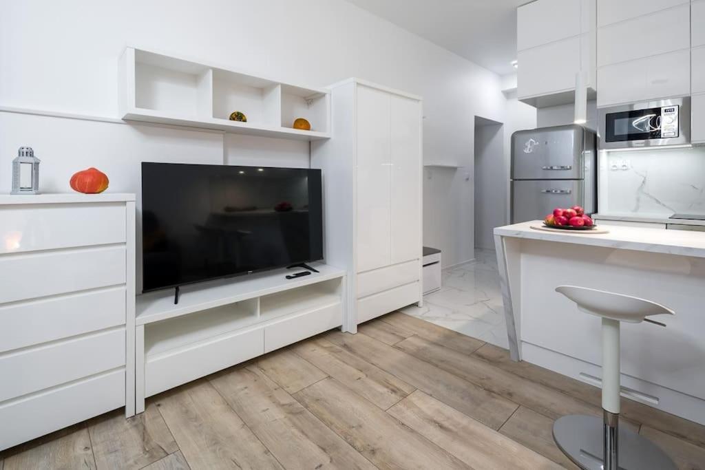 Charming Apartment In Calm And Central Area Krasków Εξωτερικό φωτογραφία