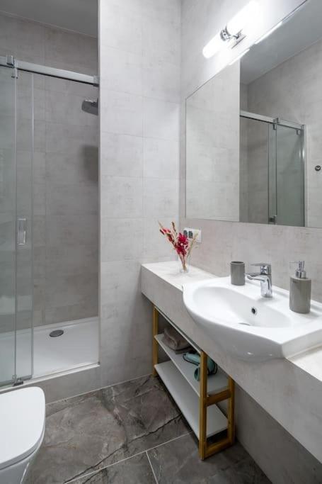 Charming Apartment In Calm And Central Area Krasków Εξωτερικό φωτογραφία